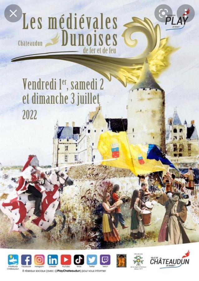 Gite A La Ferme De Sainte Radegonde Lanneray Exteriér fotografie